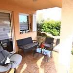 Holiday home Manolo House With Jacuzzi & Pool Pula